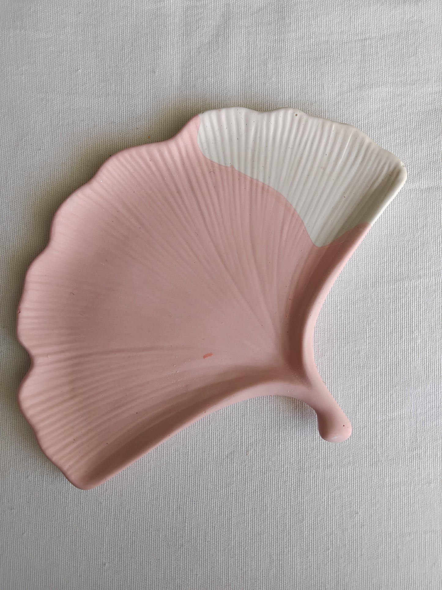Coupelle feuille en Jesmonite