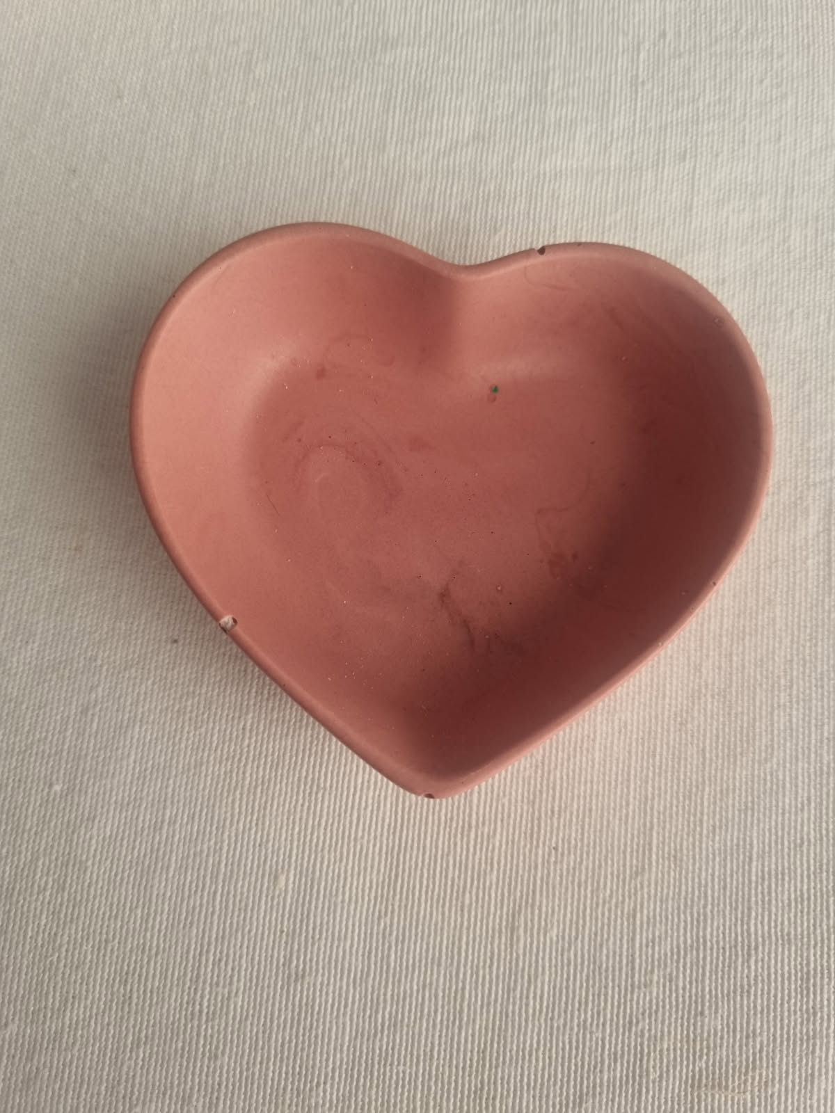 Petite coupelle en forme de coeur